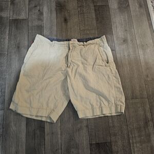 Faherty Beige Shorts Size 33 {Bx22}